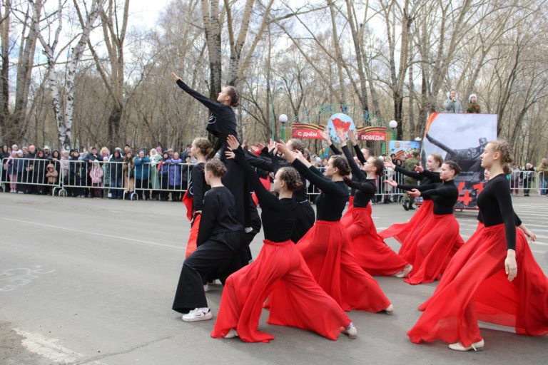 79-ой годовщине со Дня Победы советского народа в Великой Отечественной войне было посвящено торжественное шествие, прошедшее победным маршем по главной улице нашего города сегодня,9 Мая