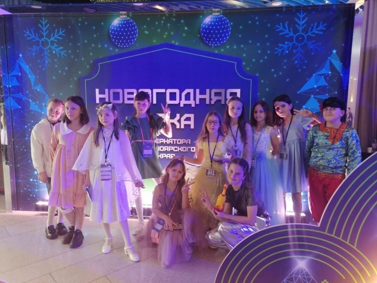 В Красноярске прошла традиционная Губернаторская ёлка. Настоящий праздник для детей!